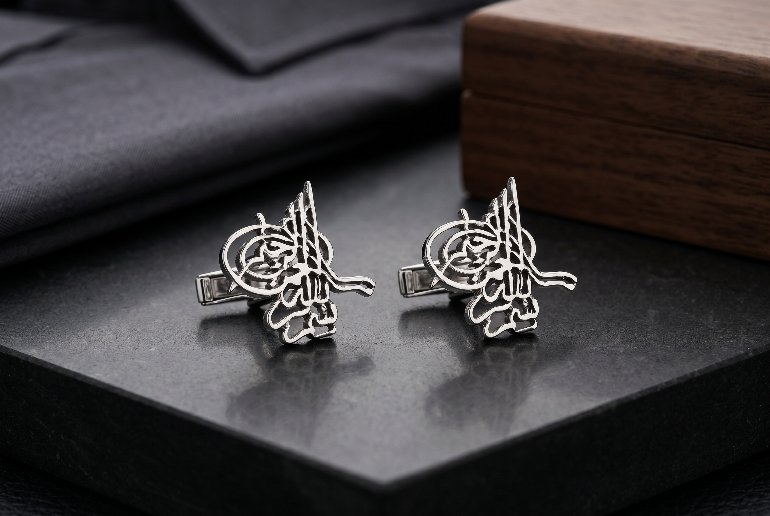 Elegant 925 sterling silver cufflinks by Saad of Egypt featuring refined Arabic calligraphy craftsmanship. Luxurious men’s accessories designed with timeless sophistication and artisanal detail for formal and modern styling.